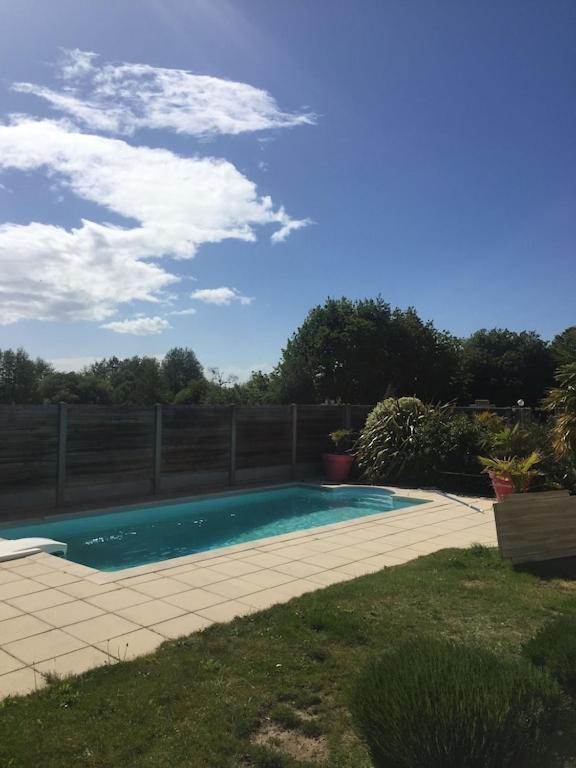 Maison Moderne Avec Piscine Chauffee Dans La Baie Du Mont St Michel 200M2 Yquelon Εξωτερικό φωτογραφία